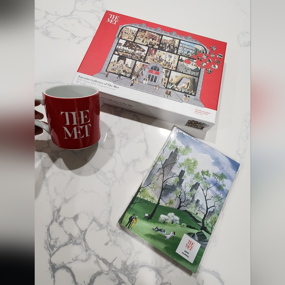 ✨ The MET New York Gift Bundle – Brand New ✨